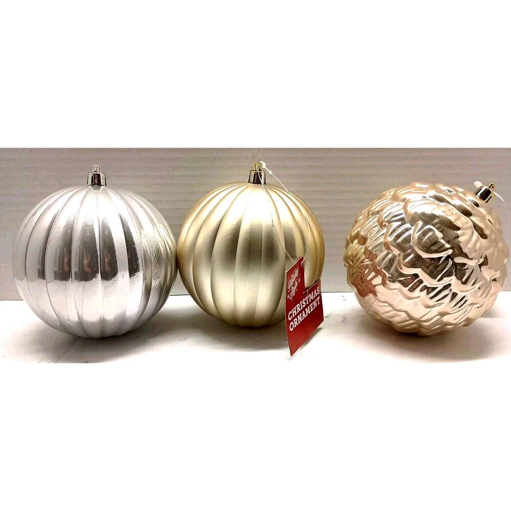 Christmas Ball Ornaments 3.1 Inch Tree Ball Decorations 3 Pieces New
